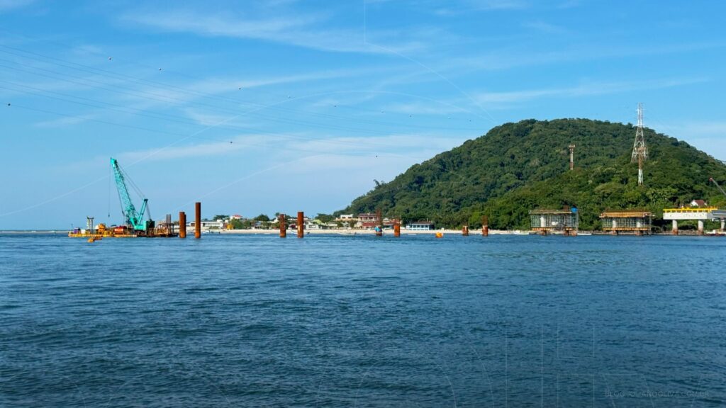 Obras da Ponte de Guaratuba em andamento