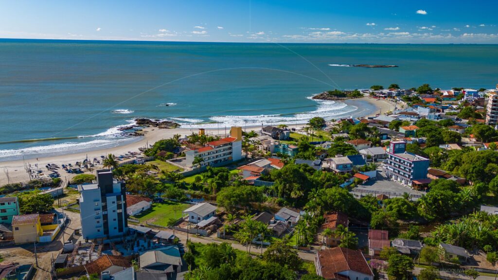 Foto paisagem da segunda pedra de Itapoá