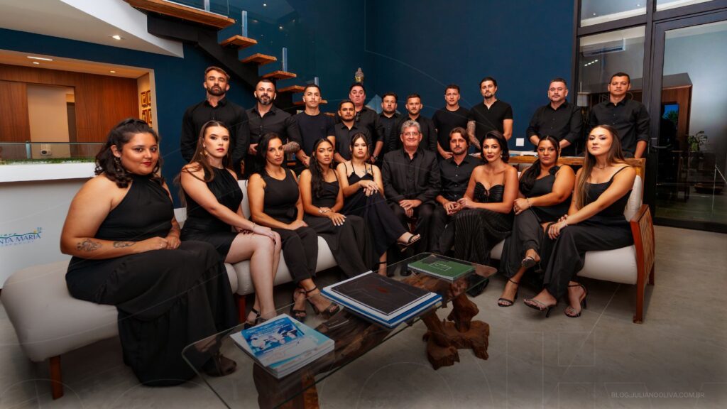 Equipe Juliano Oliva Imóveis em evento corporativo