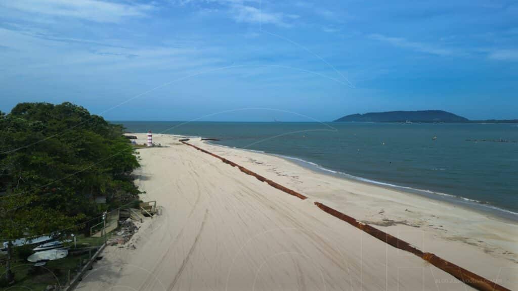 Alargamento de orla Itapoá