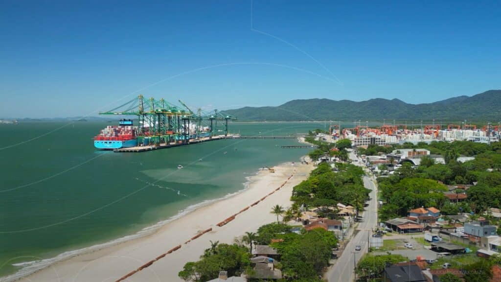 Alargamento praia de Itapoá