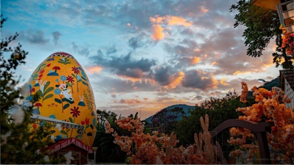 Ovo decorado gigante Pomerode